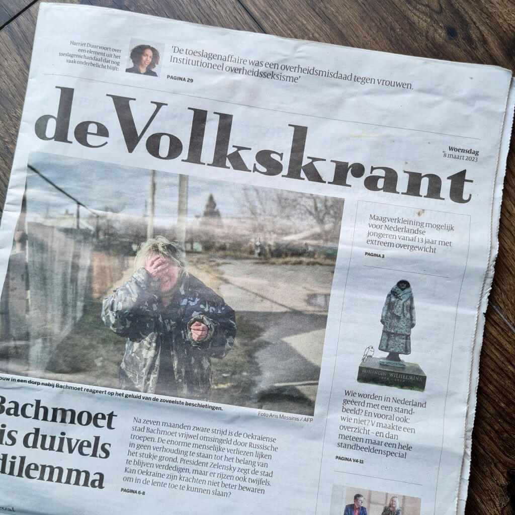 De Volkskrant: 'Hoe krijg je de gemeente zo ver iemand te eren met een standbeeld? Bereid je voor op véél bureaucratie '